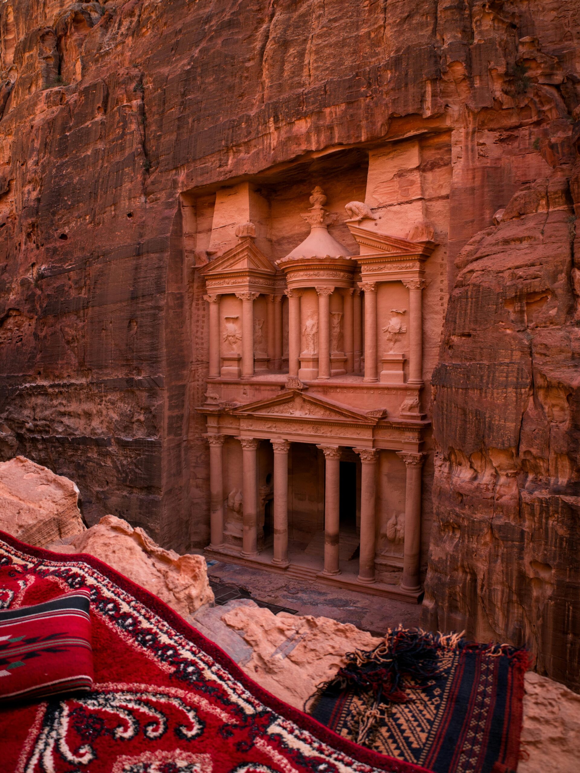 pexels-andrea-imre-151632551-17645579_cropped_processed_by_imagy